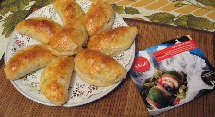 Пирожки из творожного теста с яблоками