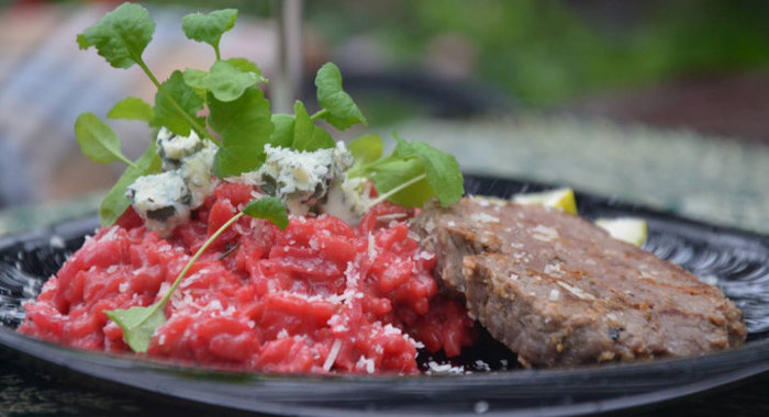 Ризотто со свеклой и стейками