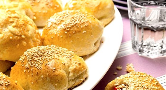 Итальянские булочки с сыром и томатами