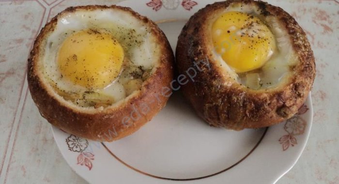 Яичница в булочке