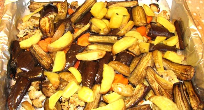 Овощи печеные в духовке