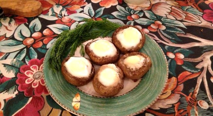 Яичница в шампиньонах