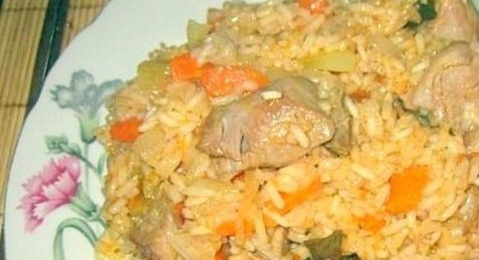 Рассыпчатый плов со свининой