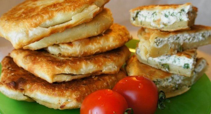 Лепешки на кефире с начинкой