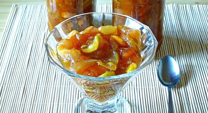 Джем из яблок и алычи