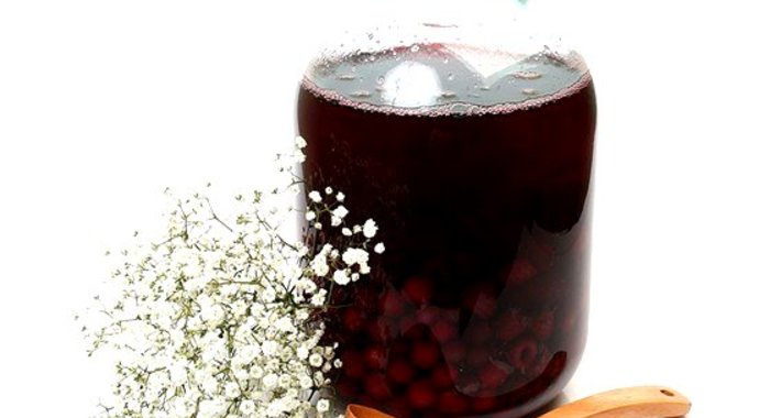 Ягодный компот с грушами