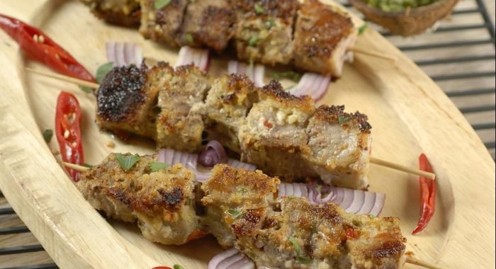 Свиные шашлыки в кокосовой стружке