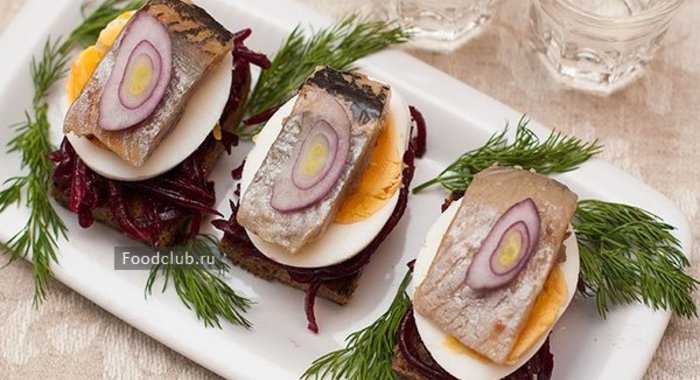 Канапе с селёдкой