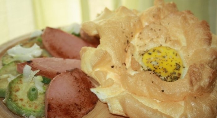 Яичница Солнце в облаках