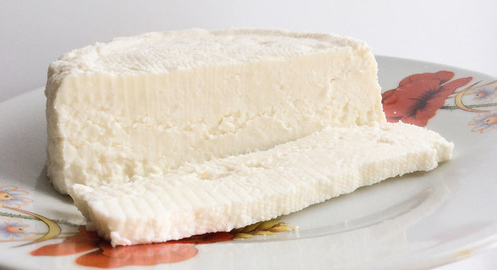 Шашлык из курицы, маринованной в кислых яблоках и алыче