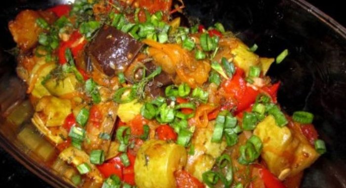 Тушеные овощи в утятнице