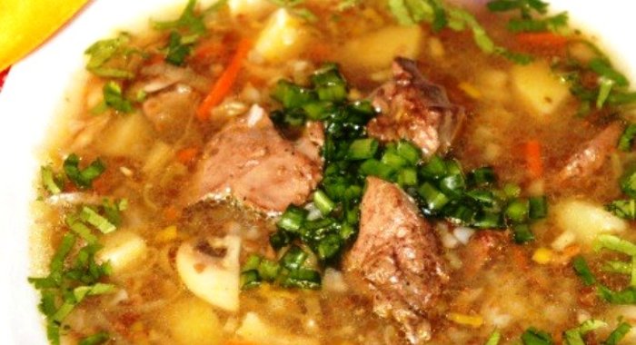 Простой суп на мясном бульоне