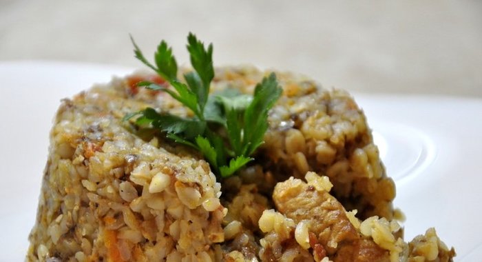 Гречка по-купечески со свининой