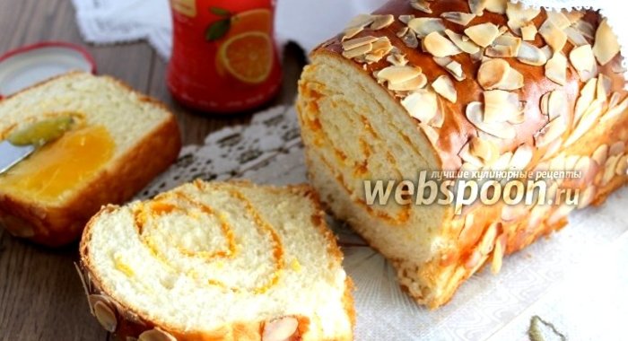 Тостовый хлеб с миндальными лепестками