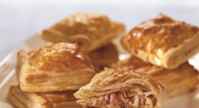 Пирожки с ветчиной и сыром