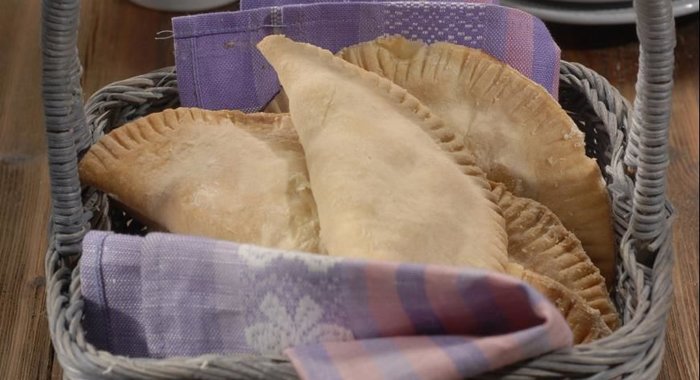 Пирожки со свининой и креветками