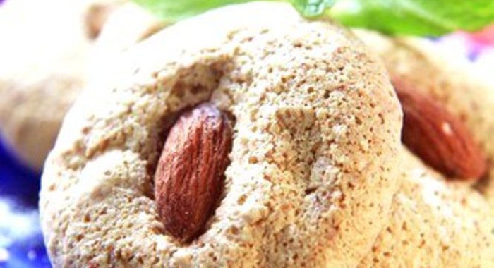 Рождественское печенье с корицей и миндалем