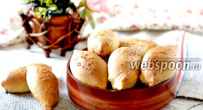 Пирожки на кислом молоке с капустой и фаршем