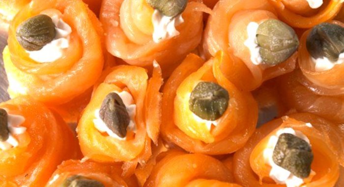 Рулеты из семги с творожным сыром