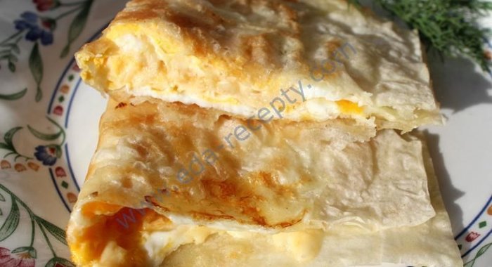 Лаваш с сыром и яйцом