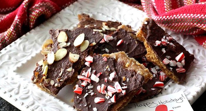 Шоколадные пирожные с миндалем