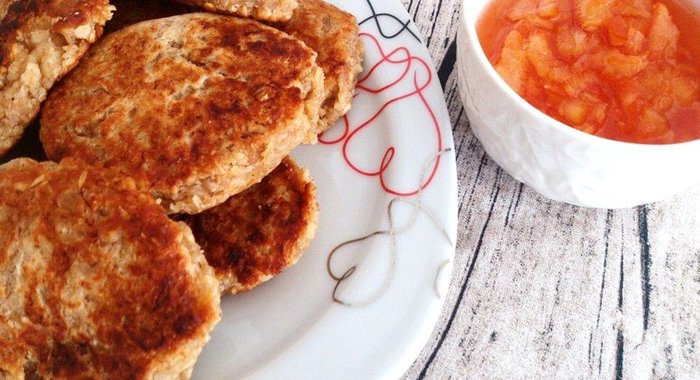 Постные овсяные оладьи с бананом