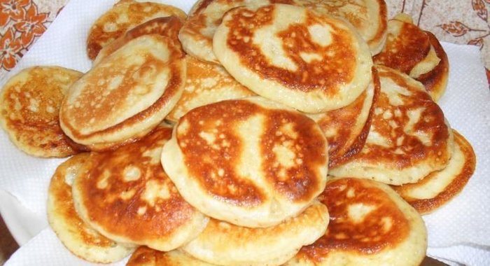 Пышные оладьи на дрожжах