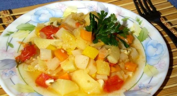 Рагу с кольраби в мультиварке