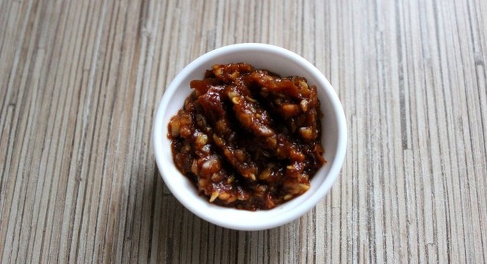 Чили-паста с чесноком