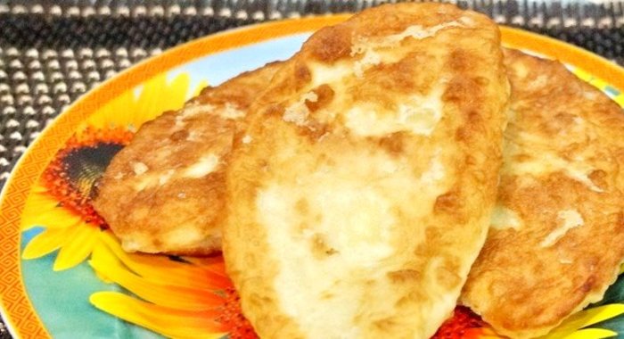 Жареные пирожки с творогом
