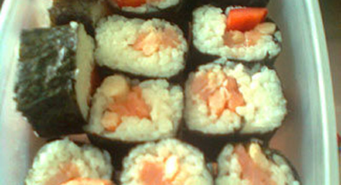 Роллы с креветками и семгой