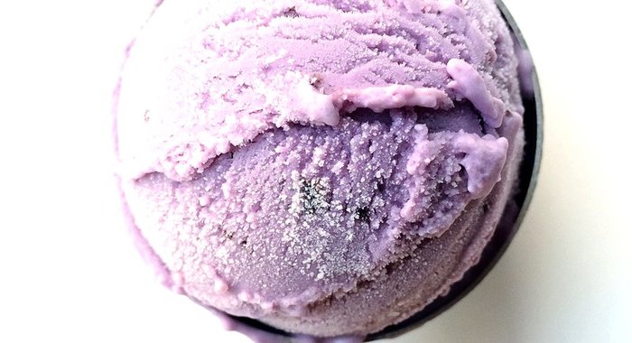 Чернично-лавандовое мороженое