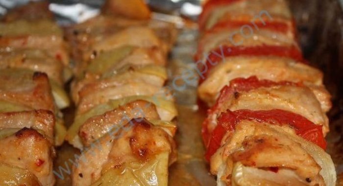 Шашлык из мяса свинины на шпажках в духовке