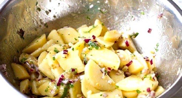 Французский картофельный салат