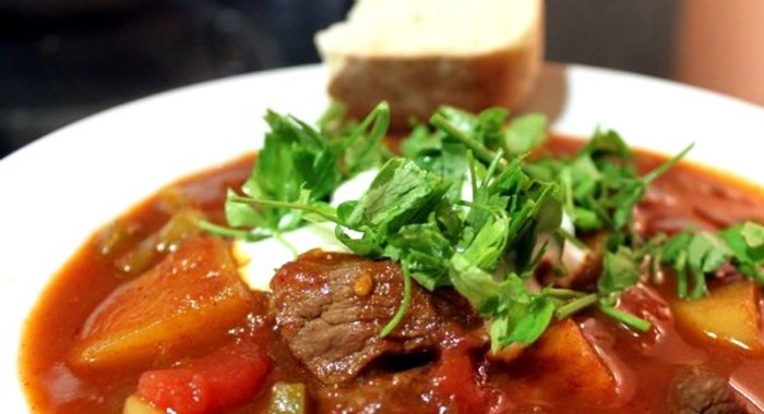 Гуляш в казане