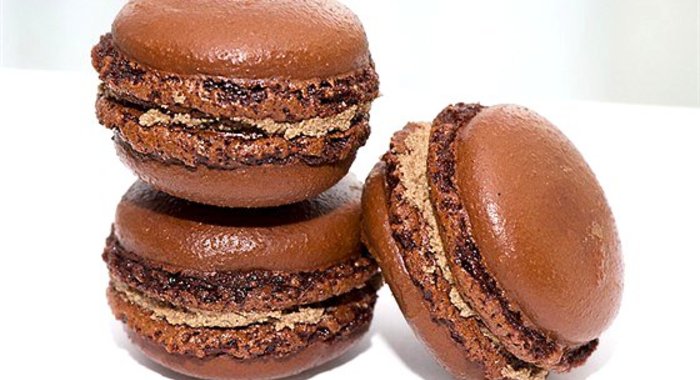 Двойные шоколадные меренги с молочным кремом