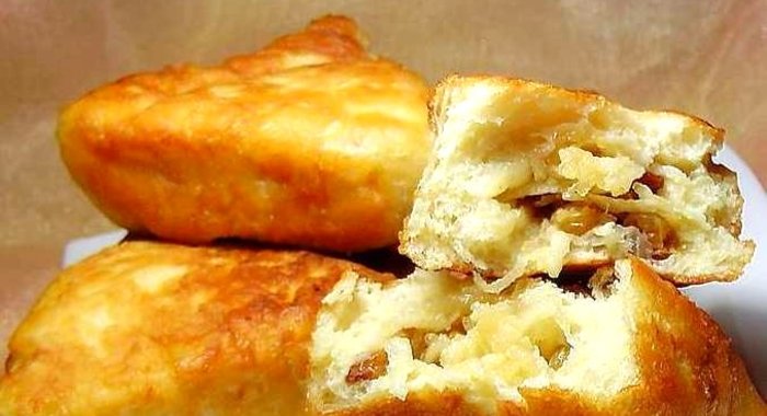 Пирожки с яблоками на сковороде