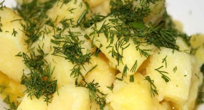 Картофельный салат с укропом