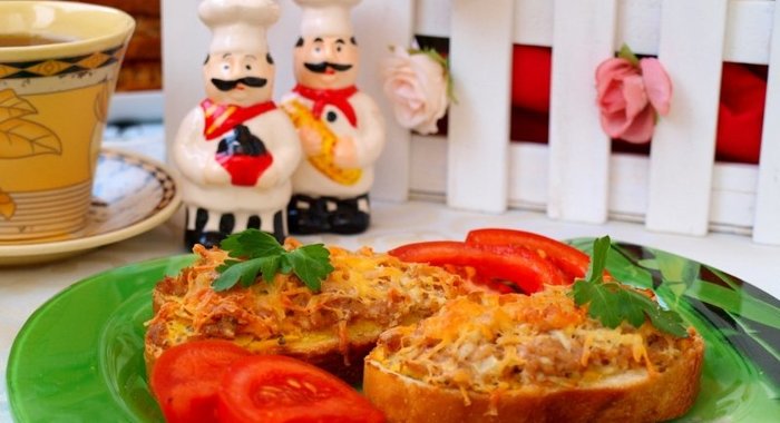 Горячие бутерброды с тунцом