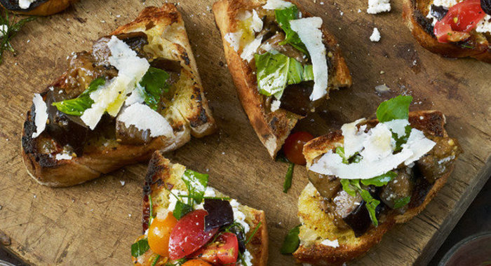 Тосты с баклажанами