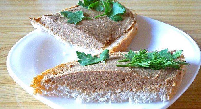 Паштет из отварной куриной печени