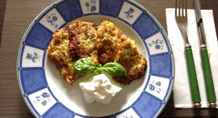 Блинчики из цуккини и картофеля