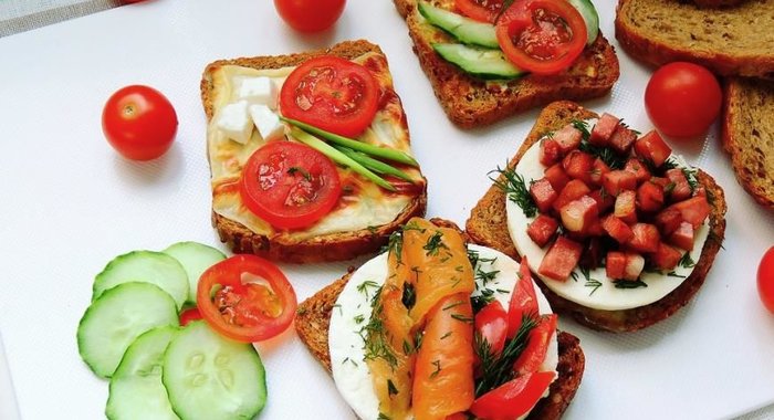 Сэндвичи на хрустящем тосте