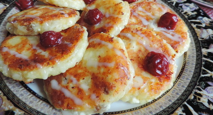 Сырники с изюмом