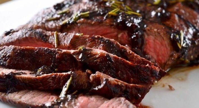 Говяжий стейк с бальзамическим соусом