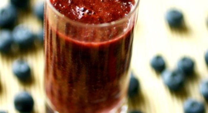 Кулис из черники с белым вином