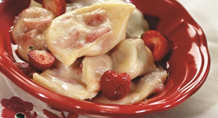 Вареники с клубникой