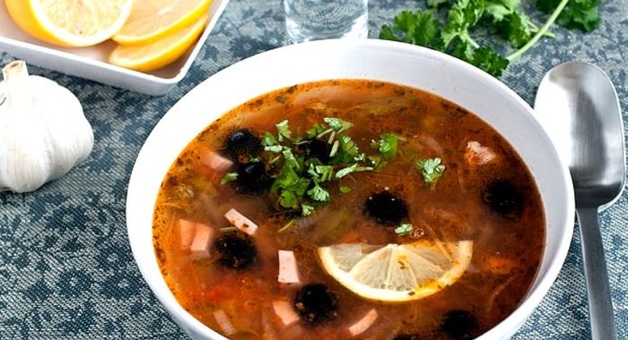 Солянка мясная классическая