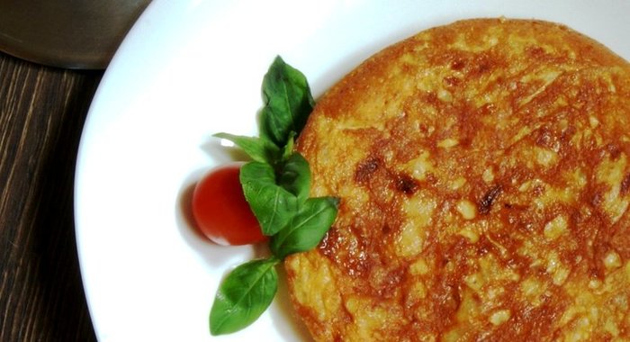 Испанская тортилья с картофелем и луком