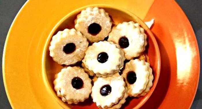 Двойные печенья с джемом